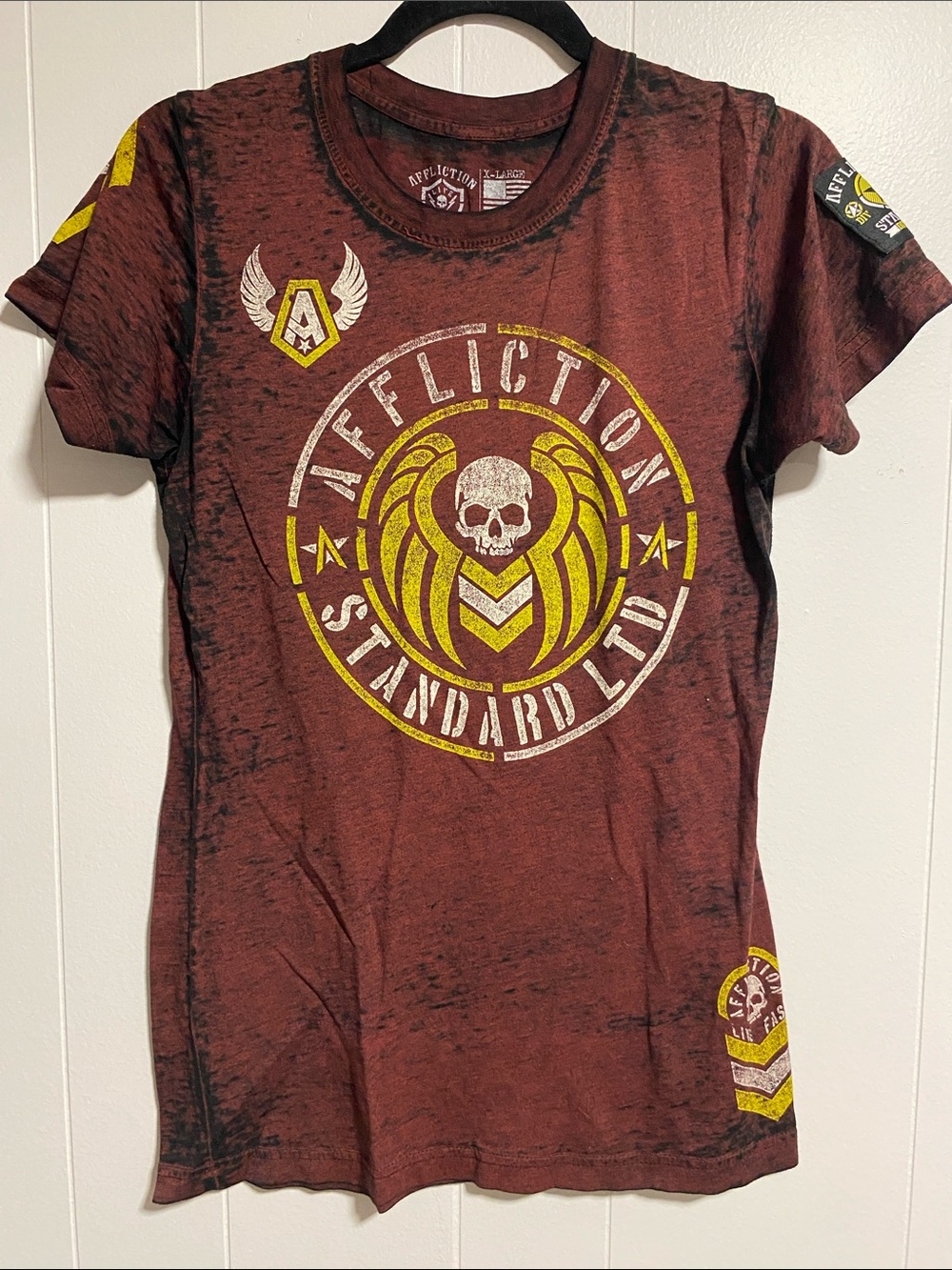 Affliction -unisex in my opinion Tee with Yellow Skull Emblem